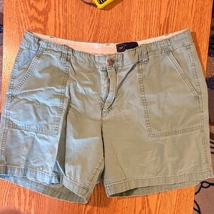 GAP Light Sage Green Women's Bermuda Shorts